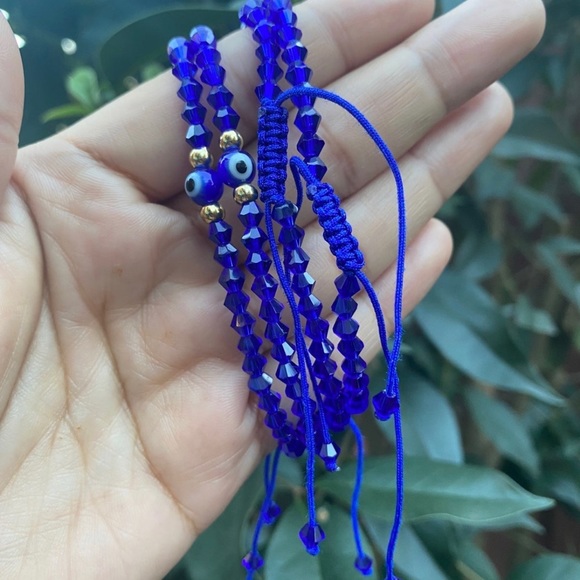 π Blue Evil Eye Bracelet - Picture 3 of 3